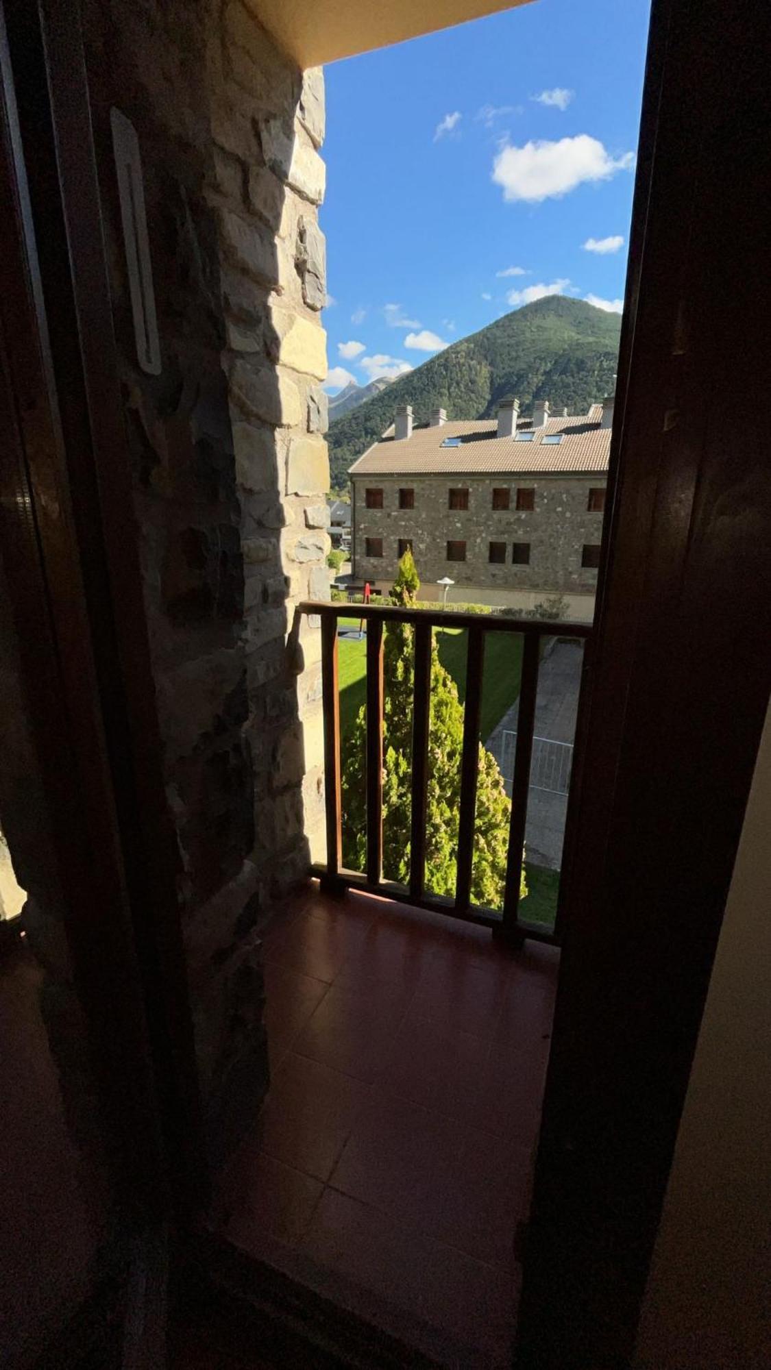 Apartamento El Roble Villanúa Eksteriør bilde