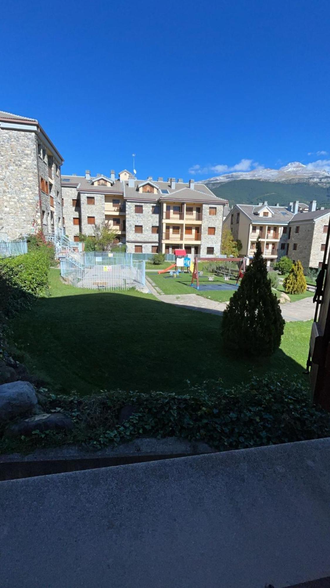 Apartamento El Roble Villanúa Eksteriør bilde